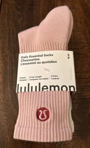 Neu mit Etikett Small Lululemon Daily Essentials Damensocken * 3er-Pack rot pink weiß 38 $ - Bild 1 von 3