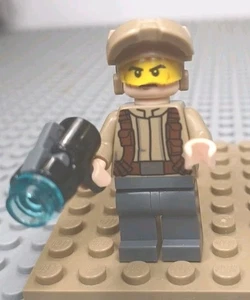 LEGO Star Wars Minifigure Resistance Trooper (75131)  - Picture 1 of 5