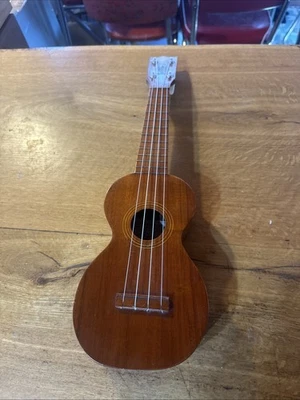 ORIG. 1915 KUMALAE GOLD AWARD P.P.I.E. KOA WOOD SOPRANO UKULELE - Image 1 of 4