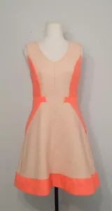 Cue In The City Brilliant Orange/Cream Tweed Sleeveless Fit/Flare Dress Size 10 - Foto 1 di 9