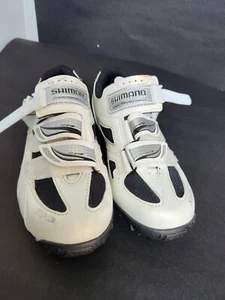 Shimano Damen Radschuhe Größe 40 weiß und silber - Bild 1 von 4