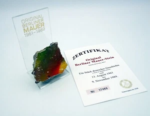 AUTHENTIC PIECE OF BERLIN WALL 100% Genunine with CoA - on L-shaped stand - Picture 1 of 12