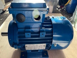 Motor MOT AMA 80G4 0.75kw 4 Pole 1500RPM Three Phase P/Cap - Picture 1 of 3
