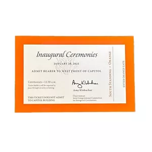Biglietto arancione inaugurazione presidente Donald Trump 2025 JD Vance giuramento sul passaggio - Foto 1 di 2