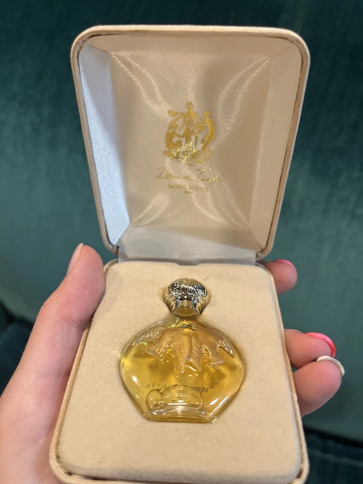 ВИНТАЖНЫЕ МИНИ-ДУХИ NINA RICCI CADEAU D'OR L'AIR DU TEMPS 0,20 жидких унции РЕДКИЕ - Изображение 1 из 4