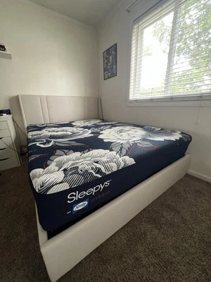 Hybrid Mattress - Image 1 of 4