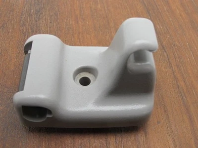 Chrysler Concorde 1993-1997 gris doble lado del pasajero solo clip para parasol (1) Foto 1 de 4