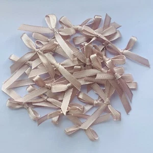 Light Purple (thistle color) Hand Tied 50 Mini Bows 6mm Stain Ribbon Crafting - Picture 1 of 7