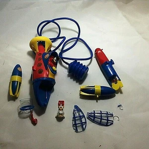 DISNEY TOPOLINO GADGETS SUBMARINER DI ZIO PAPERONE ANNO 2002 *ROTTO* - Picture 1 of 2