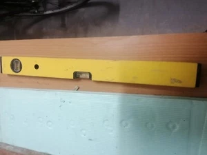 Wasserwaage gebraucht voll funktionsfähig in gelb - Bild 1 von 1