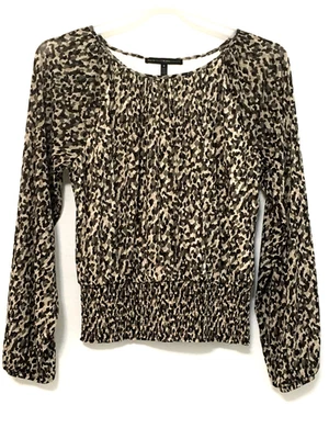 White House Black Market M 码迷彩印花衬衫松紧腰长袖上衣 — 第 1/4 张图片