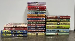 Mrs. Jeffries by Emily Brightwell Book LOT of 27 Victorian Mysteries HC PB - Imagen 1 de 11