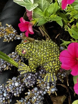 Broche prendedor vintage Joan Rivers verde oliva estrás rana ¡por CINER! Foto 1 de 4