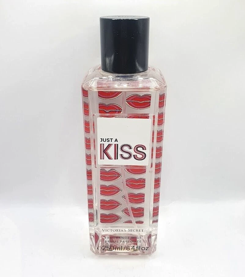 VICTORIA'S SECRET JUST A KISS FRAGANCIA BRUMA CORPORAL 8,4 FL OZ (EDICIÓN LIMITADA) Foto 1 de 1