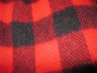 SAIA DE LÃ CLÁSSICA PRETA E VERMELHA BÚFALO XADREZ TAMANHO S 26WX27L - Imagem 1 de 4