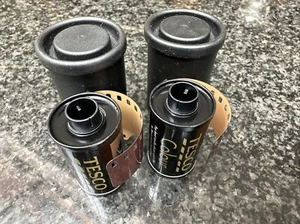 2 Rolls Film + 2 cameras - see description - sold without guarantee - Picture 1 of 5