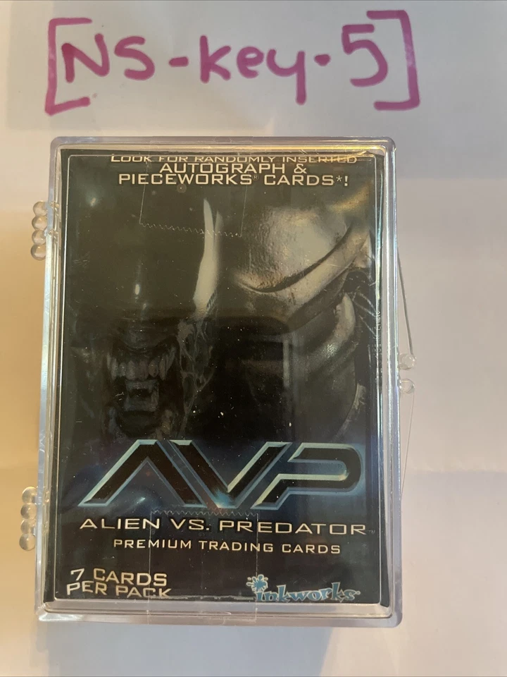 Alien vs Predator Base Set 90 Card Inkworks 2004 - Image 1 of 4