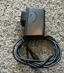Sanyo SCP-14ADT 5.1v 800mA AC Adapter Power Supply - Picture 1 of 3