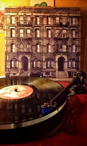 LED ZEPPELIN Physical Graffiti 1975 Reissue Vinyl LP Die Cut SWAN SONG SSK 89400 - Picture 1 of 24