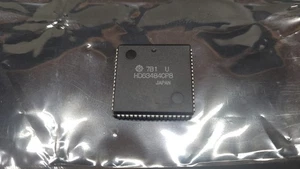 HITACHI HD63484CP8 PLCC-68 ORIGINAL CRT controller New Old Stock US Seller - Picture 1 of 2