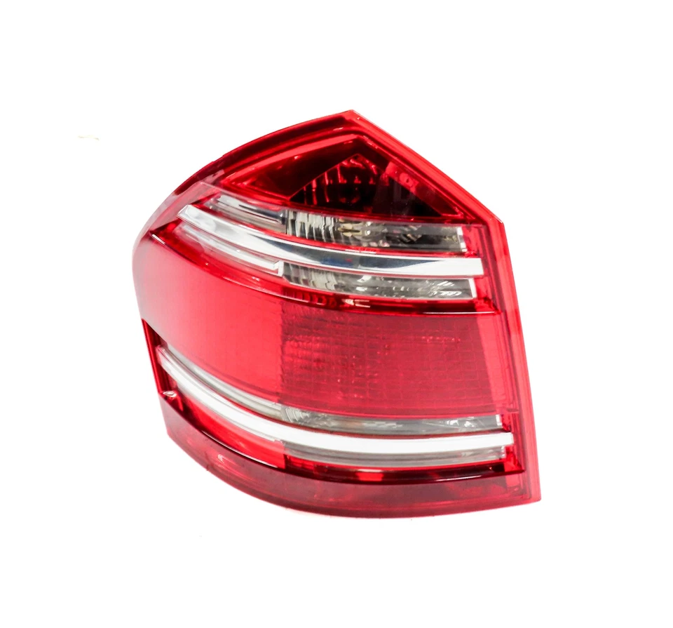 2007-2009 MERCEDES BENZ GL320 GL450 GL550 (X164) LEFT TAILLIGHT BRAKE LIGHT LAMP - Image 1 of 4