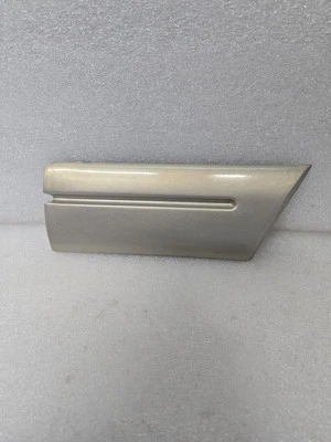 Moldura de carrocería lateral derecha delantera derecha Ford Crown Victoria Mercury Grand Marquis OEM Foto 1 de 4