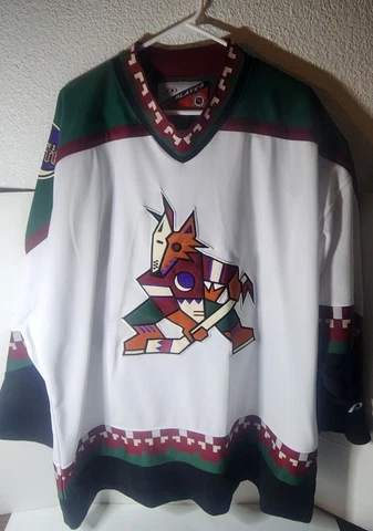 Arizona Coyotes NHL Authentic Mens White Kachina Pro Player Hockey Jersey XLarge Cover