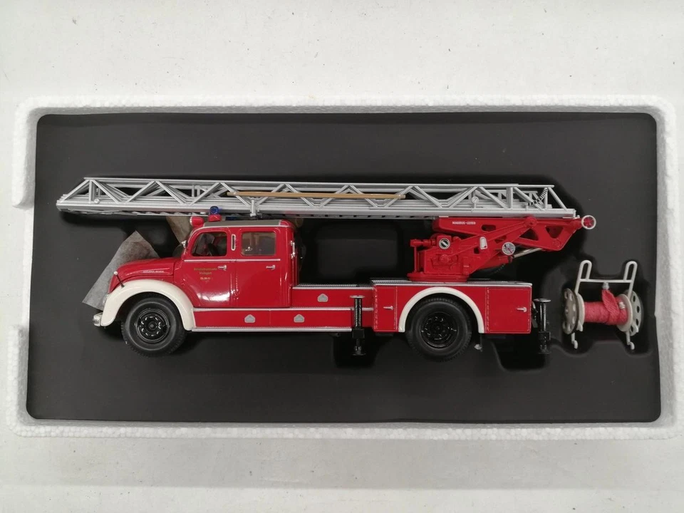  MINICHAMPS MAGIRUS S6500 AERIAL LADDER-19 Minicar 1/43 Used - Image 1 of 4