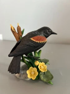 Statuina uccellino in fine porcellana Lenox - UCCELLINO NERO ALATO ROSSO - Foto 1 di 6