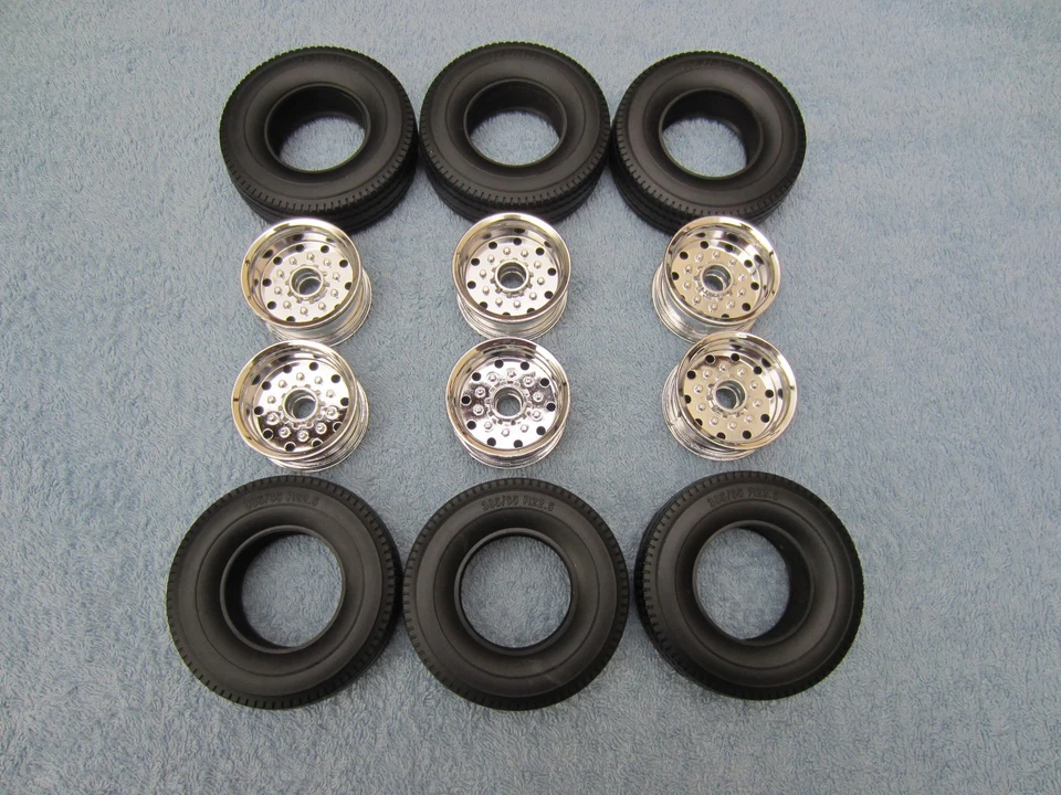 6 Carson-Auflieger-Breitreifenfelgen in Chrom und 6 Breitreifen mit Einlagen Neu - Bild 1 von 4