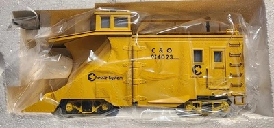 Atlas Premier O Scale Snow Plow Chessie System #914023 - Image 1 of 4