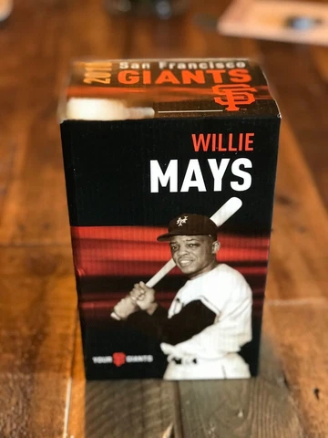 San Francisco Giants 2010 Willie Mays The Catch SGA bobblehead Bobble NIB 05/16 Cover