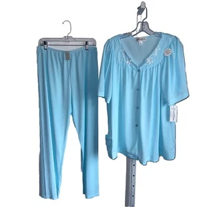 Miss Elaine NEW Light Blue Pajama Set Size Large NWT Embroidered Neckline - Picture 1 of 8