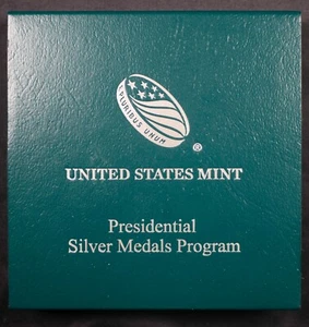 George Washington Fine Silver Presidential Medal in Box w/COA - Picture 1 of 5