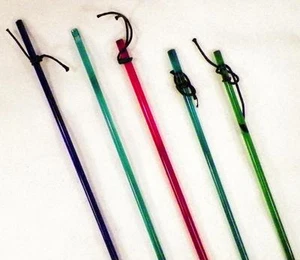 5 Christmas Ornaments Glass Icicles Drops Rods 3 Green 1 Red 1 Blue - Picture 1 of 3