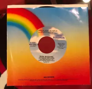 REBA MCENTIRE I KNOW HOW HE FEELS/SO SO SO LONG 45 VINYL - Foto 1 di 3