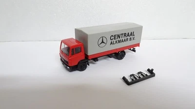HERPA camion mercedes plateau / bachée  1/87 - Photo 1/3