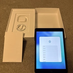Apple iPad 2021 9th Generation WiFi Cellular, Space Grey, 64GB - Picture 1 of 4