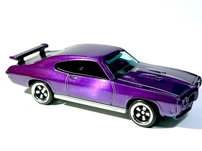 😎 Pontiac GTO Judge Silver Series SpectraFlame Purple Diecast Hot Wheels 70 Foto 1 de 4