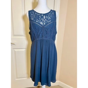 Abercrombie Kleid Spitze und Chiffon Neu mit Etikett Knielang Staubblau Größe Large - Bild 1 von 10