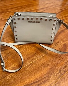 Michael Kors Pearl Grey Leather Messenger Bag - Picture 1 of 5