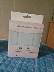Thinkspace Beauty Tri-Fold LED Compact Mirror - Picture 1 of 7