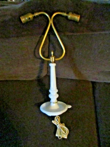 Doppelarmlampe~Kochfeld Nagel Milchglasfuß~glättender Milchglasstiel~50er Jahre~Vintage - Bild 1 von 11