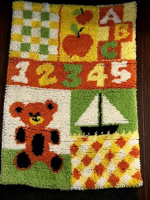 婴儿钩扣地毯,橙色、黄色、绿色和白色。 熊、数字、船 — 第 1/2 张图片