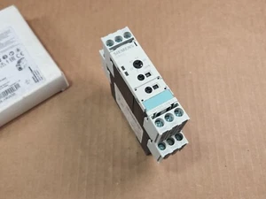 NEU Siemens 3RP1505-1RW30 Steuerrelais - Bild 1 von 3