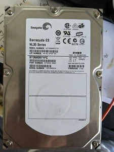 Seagate NL 3.5" 500 GB Fiber Hard Drive ST3500071FC 9Y8204-080 - Picture 1 of 3