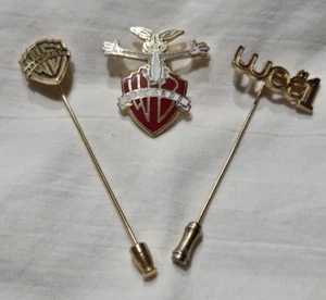 Lot of 3 Warner Bros. Records Gold Metal Lapel Pins and Bugs Bunny PROMO 1970's - Picture 1 of 8