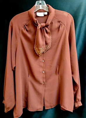 80s VTG dark taupe Weathervane blouse with scalloped embroidered bow tie, sz 16 - Image 1 of 4