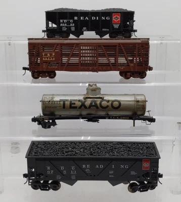 Atlas & Others O Scale 2 Rail Freight Cars: 80323, 22225, 67513, 2803 [4] - Image 1 of 4