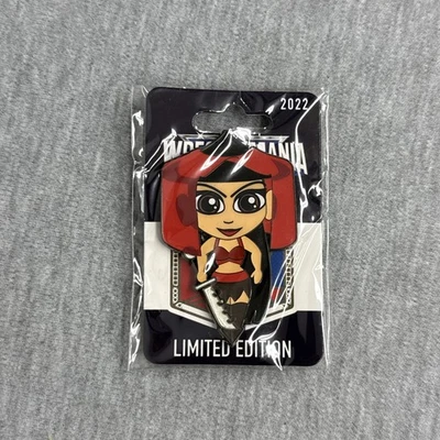 Prendedor de solapa Wrestlemania 38 edición limitada WWE Xia Li 2022 para coleccionistas Foto 1 de 4